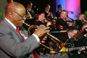 Clark Terry performs with the Great Lakes Navy Band Jazz Ensemble