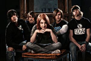 Paramore : Paramore-band-fr01