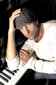 Daniel Powter : Daniel-Powter-ww02