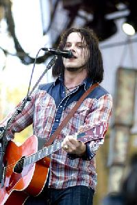 The Raconteurs : The Raconteurs-37