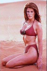 angie everhart : angie05