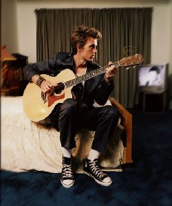 Tyler Hilton : Tyler-Hilton-mv18