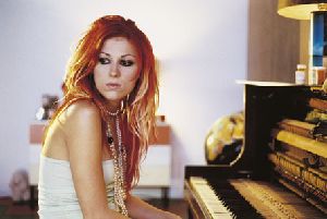 Bonnie McKee : Bonnie-McKee-rp03