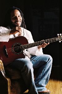 Ziggy Marley : Ziggy-Marley-cv05