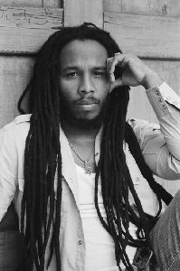 Ziggy Marley : Ziggy-Marley-cv04