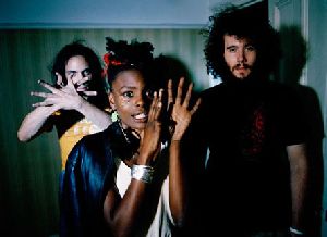 The Noisettes : Noisettes-band-ph01