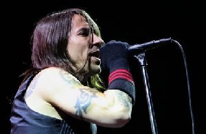 Anthony Kiedis : Red Hot Chili Peppers-SLO-000141