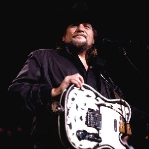 Waylon Jennings : Waylon-Jennings-nw01