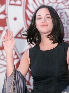 asia argento : 71