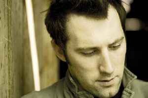 Mat Kearney : Mat-Kearney-ip02