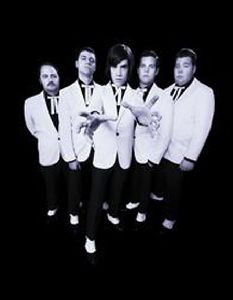 The Hives : The-Hives-band-ps01