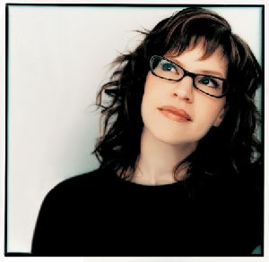 Lisa Loeb : Lisa-Loeb-rr01