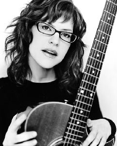 Lisa Loeb : Lisa-Loeb-rr02