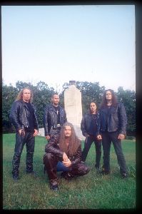 Iced Earth : Iced-Earth-band-sp18