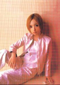 ayumi hamasaki : 72