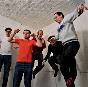 Hot Chip : Hot-Chip-band-aw02