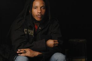 Stephen Marley : Stephen-Marley-u12