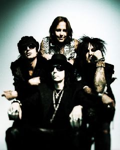 Motley Crue : Motley-Crue-ts01