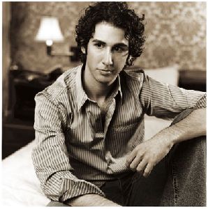 Josh Groban : Josh-Groban-01