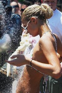 Paris Hilton bikini pictures