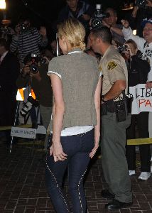 Paris Hilton out of jail pictures