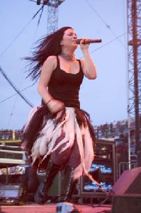 pictures of Amy Lee (Evanescence) live in concert