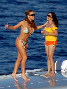 Mariah Carey bikini pictures