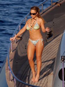 Mariah Carey bikini pictures