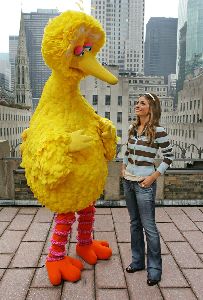 Maria Menounos pictures with the yellow bid bird pictures