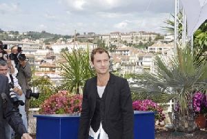 Jude Law pictures at the 2007 Cannes Film Festival - My Blueberry Nights - Photocall