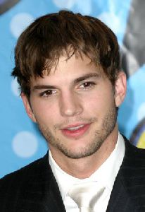 Actor Ashton Kutcher pictures at 2003 MTV Movie Awards - Press Room