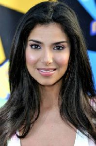 Actress Roselyn Sanchez pictures at the 2003 MTV Movie Awards