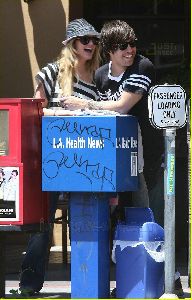 Ashlee Simpson and Pete Wentz pictures