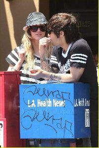 Ashlee Simpson and Pete Wentz pictures