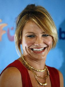  : cameron diaz red shrek 4 big