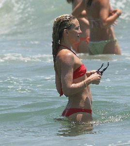 Actress Kate Hudson red bikini pictures