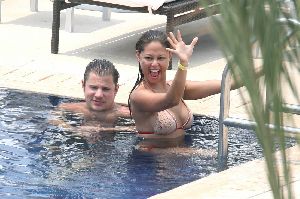 Sexy Vanessa Minnillo bikini pictures