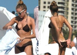 Actress Chloe Sevigny black bikini pictures