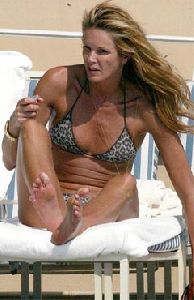 Supermodel Elle Macpherson bikini pictures