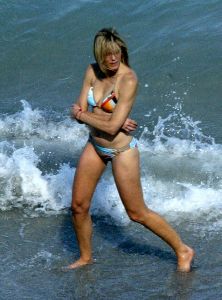 Actress Marla Maples bikini pictures