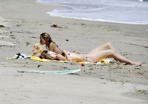 Actress and model Mischa Barton bikini pictures