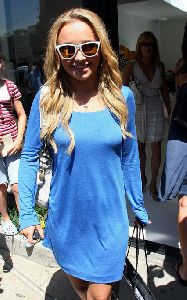 Sexy actress and singer Hayden Panettiere shopping pictures, wearing a hot blue dress