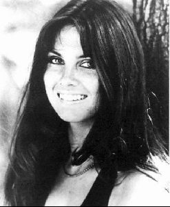 caroline munro : 34