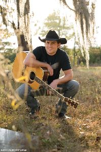 Rhett Akins : Rhett-Akins-br01