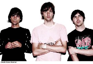 Cut Copy : Cut-Copy-band-ga04