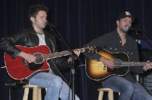 Luke Bryan : Luke Bryan-TTO-002035