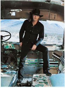 Trace Adkins : Trace-Adkins-01