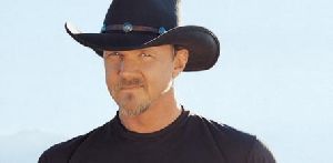 Trace Adkins : TraceAdkinsCRN01