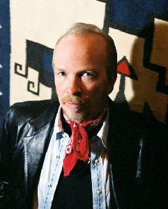 Dave Alvin : Dave-Alvin-yr01