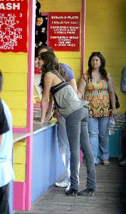 Sexy Jessica Alba picture in denim pants and gray top